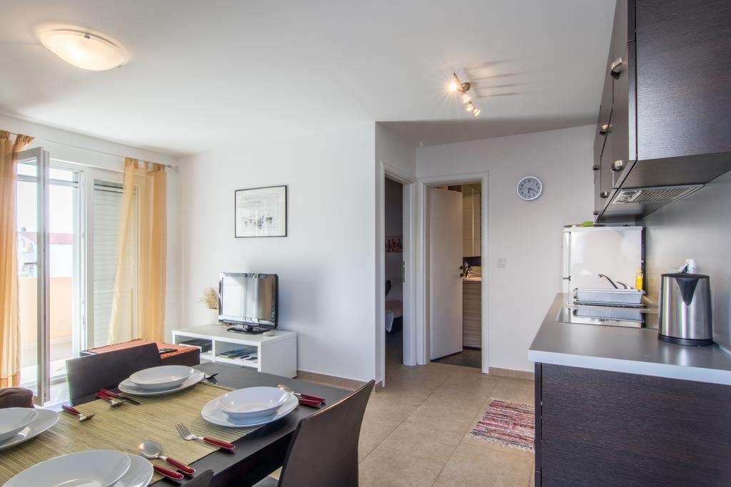 Apartments Domuzin Biograd Na Moru Esterno foto
