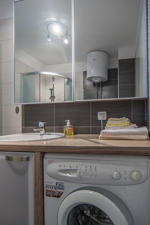 Apartments Domuzin Biograd Na Moru Esterno foto