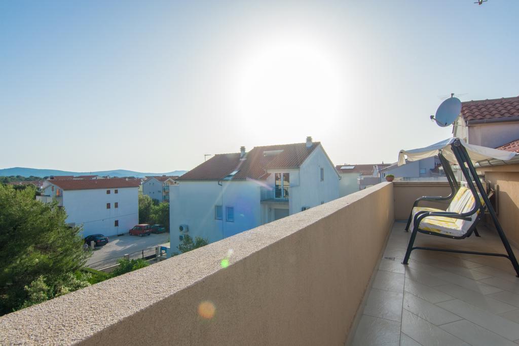 Apartments Domuzin Biograd Na Moru Esterno foto